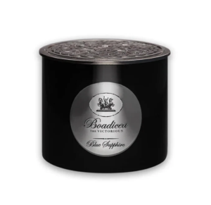 بوديسيا ذا فيكتوريوس - بلو سافاير لوكجري كاندل 400 غرام BOADICEA THE VICTORIOUS - BLUE SAPPHIRE LUXURY CANDLE 400 G